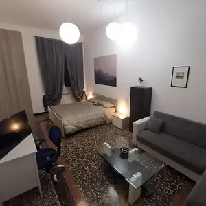  Appartement Wow - 175 Mq - Posteggio Privato - Davanti Porto Traghetti - Fino A 10 Posti Letto