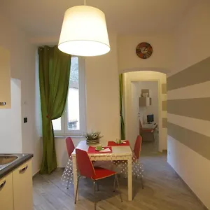 Casa San Vincenzo, Un Nido Nel Cuore Di Genova. Appartamento
